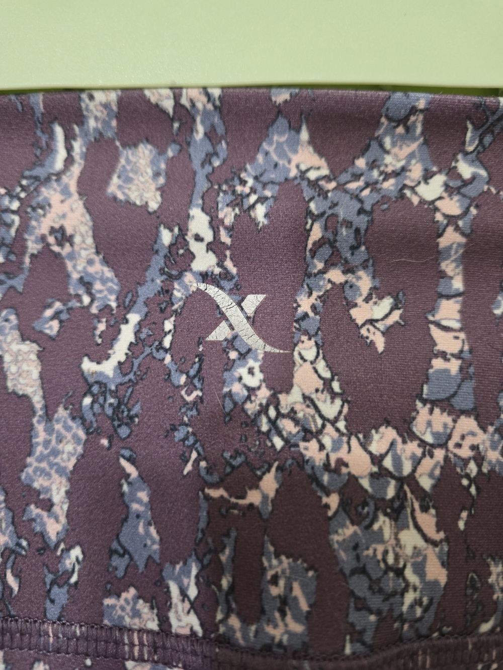 Flexure Snakeskin Printed Leggings in Purple - Picture 4 of 8